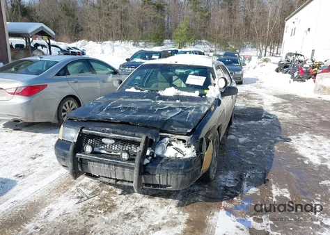 2011 Ford Crown Victoria Police Interceptor z USA, uszkodzony, nr VIN 2FABP7BV5BX120683